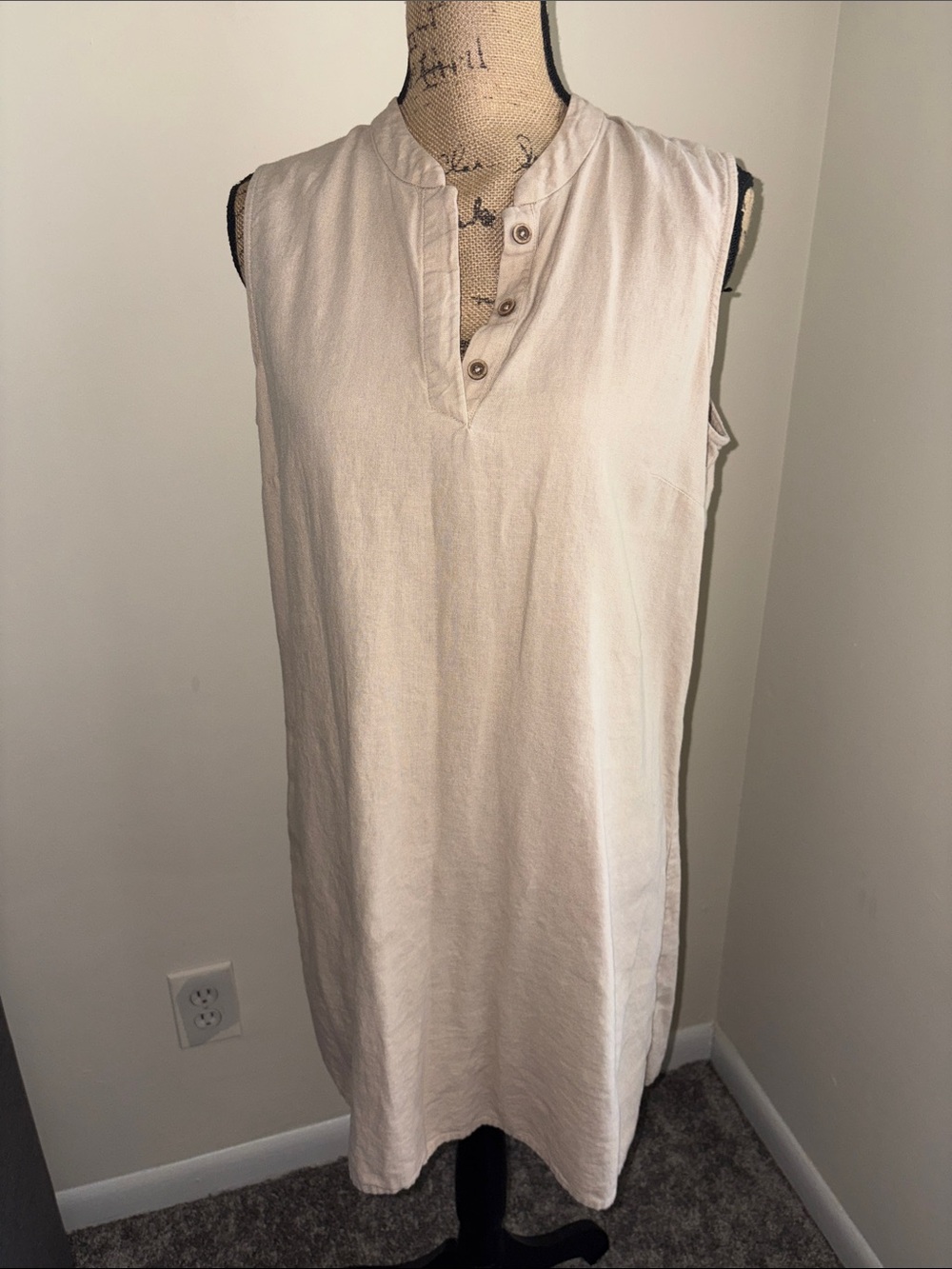 Anne Klein Sleeveless Tunic Dress in Light Beige - Picture 5 of 7